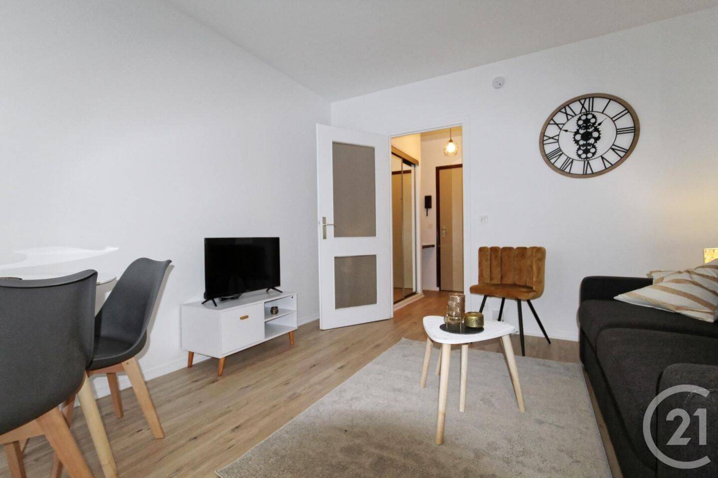 Maison à louer, 21m², COURBEVOIE