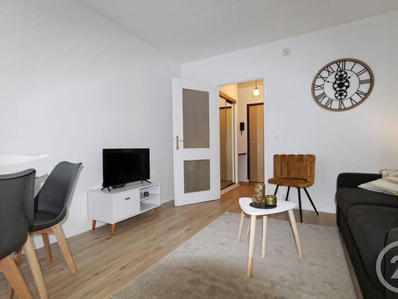 Maison à louer, 21m², COURBEVOIE