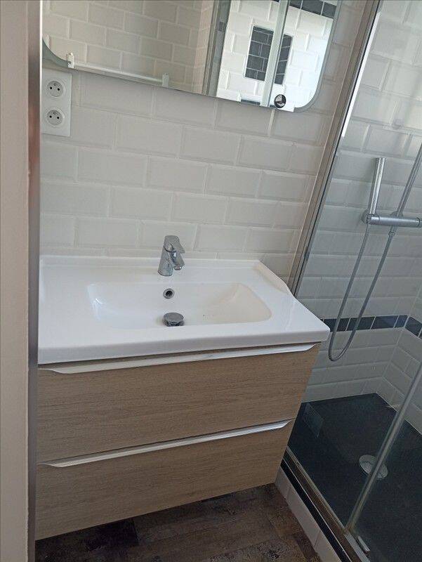 Appartement - 1er étage - 64,61 m2 - 4 pièces - Non meublé — 5