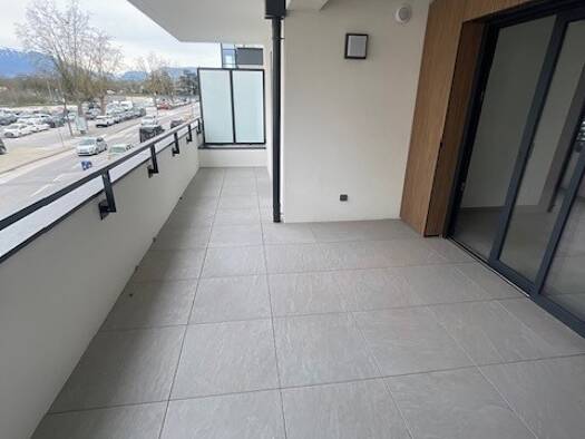 Appartement à louer 880 € 2 pièces 1 chambre 42 m² Étage 1/6 Rumilly 74150