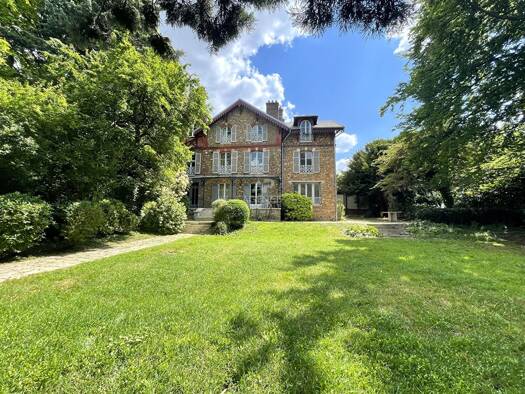 Appartement à louer 2 250 € 5 pièces 3 chambres 94 m² Étage 2/2 Ernest Renan-Chataigneraie Sèvres 92310