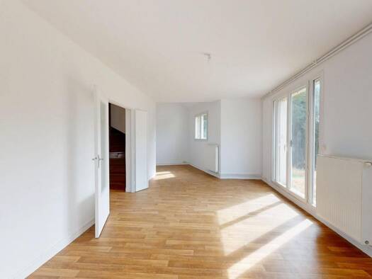 Maison à vendre 273 200 € 5 pièces 4 chambres 93 m² Chardonnerettes Nord Sarcelles 95200