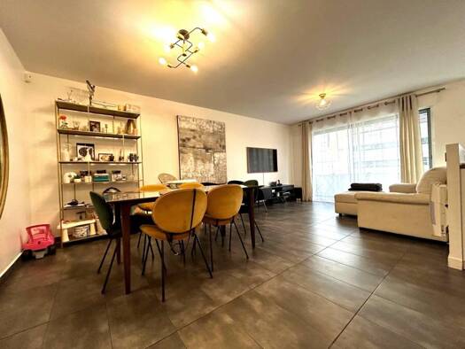 Appartement à louer 2 350 € 4 pièces 3 chambres 80 m² Centre Ville Charenton-le-Pont 94220