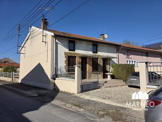 Maison à louer 990 € 4 pièces 2 chambres 121 m² 445 m² de terrain Saint-Étienne-au-Temple 51460