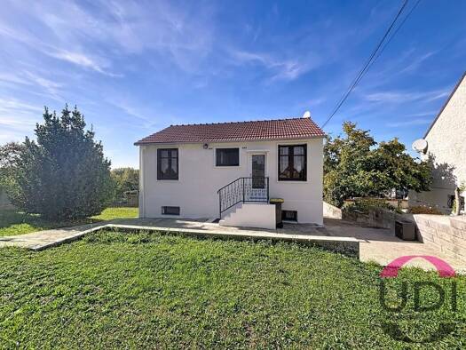 Maison à vendre 221 000 € 3 pièces 2 chambres 48 m² 782 m² de terrain Ermitage-Nacelle Papeterie Corbeil-Essonnes 91100