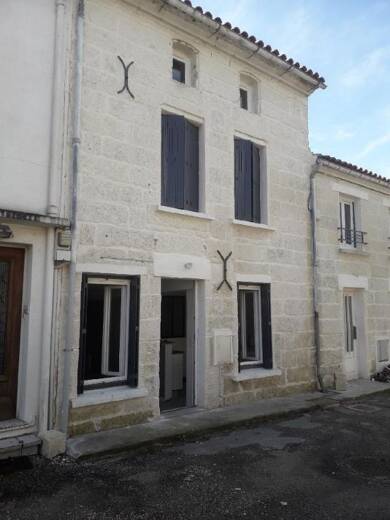 Maison à louer 750 € 4 pièces 3 chambres 90 m² Les Gonds 17100