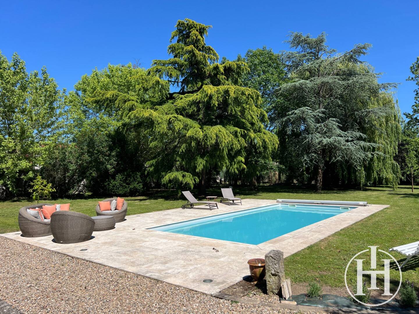 Maison à vendre, 416m², SAINT AMAND MONTROND