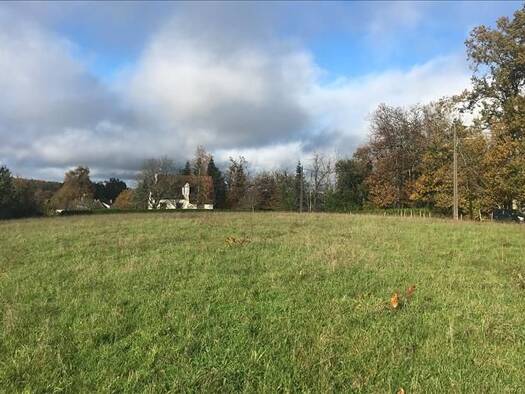 Terrain constructible à vendre 18 363 € 1 888 m² de terrain Piégut-Pluviers 24360