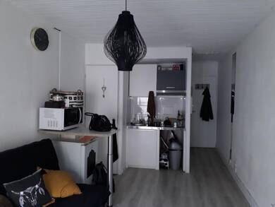 Appartement à louer 480 € 1 pièce 21 m² Centre Ville-Historique Mèze 34140