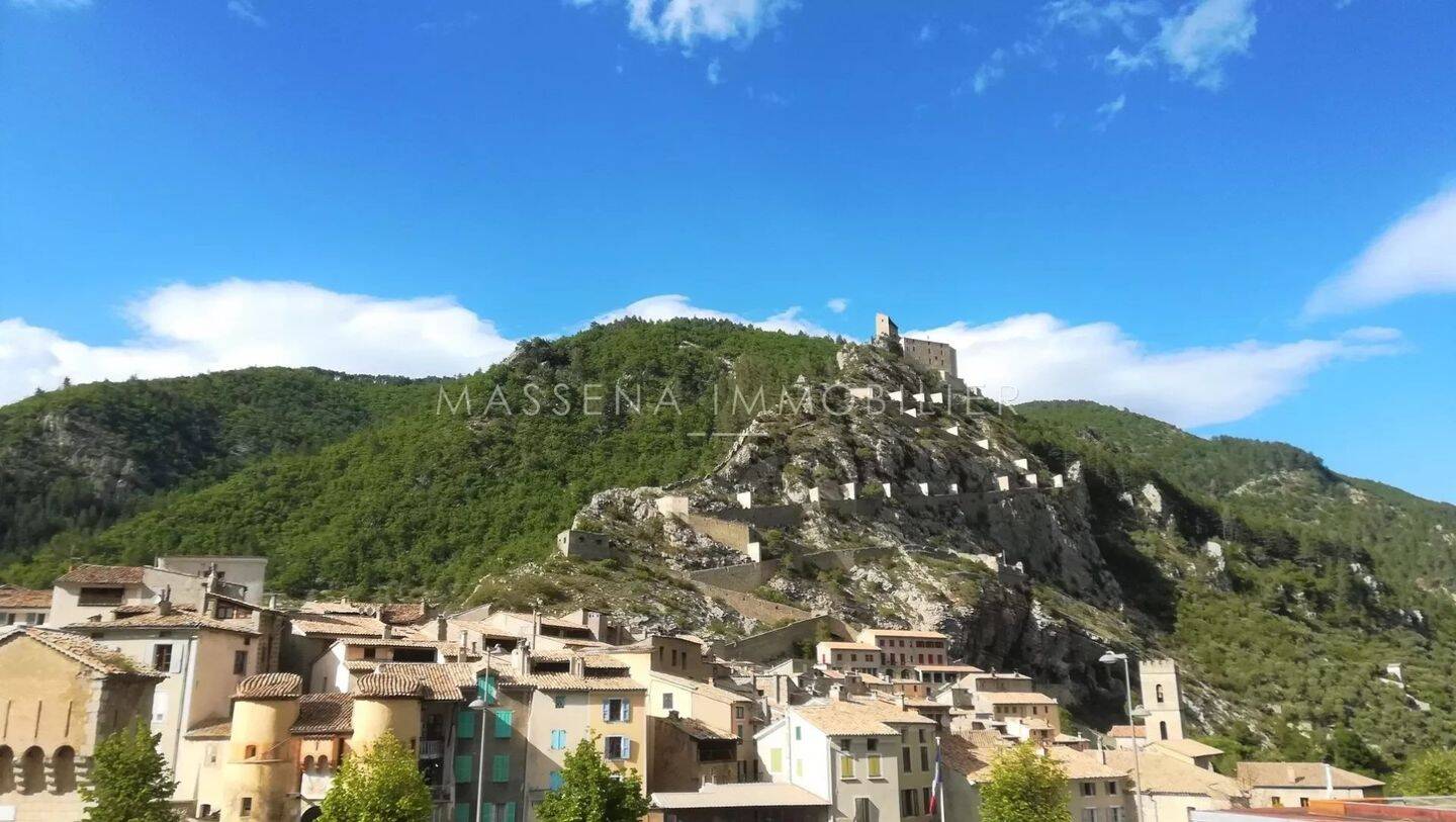 Maison à louer, 64m², ENTREVAUX