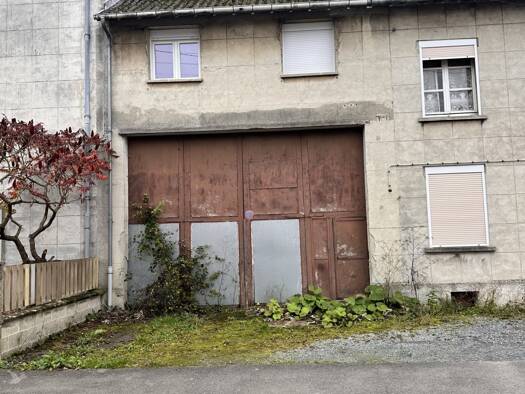 Maison à vendre 44 000 € 1 pièce 1 chambre 400 m² 20 m² de terrain Centre Ville Hirson 02500