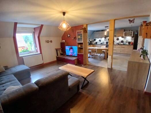 Appartement à vendre 199 000 € 4 pièces 3 chambres 135 m² Étage 1/2 Stosswihr 68140