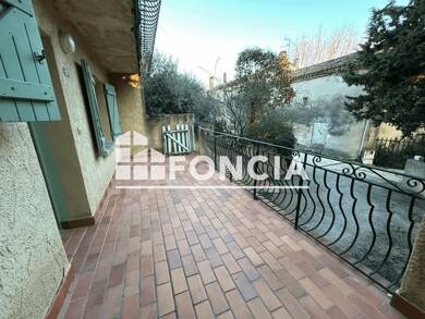 Appartement à louer 580 € 3 pièces 2 chambres 53,3 m² RDC Pujaut 30131