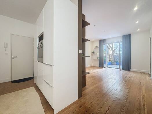 Appartement à vendre 222 000 € 2 pièces 1 chambre 46 m² RDC/2 Aix-les-Bains 73100