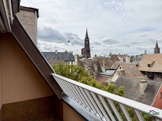 Duplex à vendre 489 000 € 4 pièces 2 chambres 114,79 m² Étage 6/6 Mairie Nord Strasbourg 67000