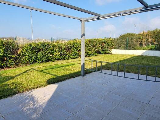 Maison de plain-pied à louer 1 068 € 4 pièces 3 chambres 92 m² 342 m² de terrain Bayonne Léguevin 31490