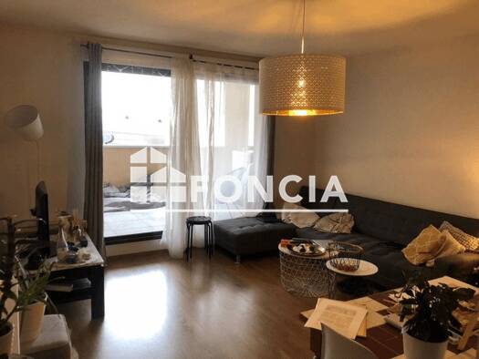 Appartement à louer 848 € 2 pièces 1 chambre 45,4 m² RDC Les Milles Aix-en-Provence 13100
