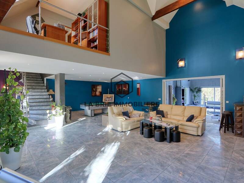 Maison à vendre, 313m², VILLECRESNES