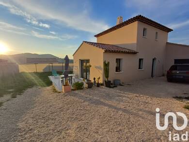 Maison à vendre 572 000 € 5 pièces 4 chambres 115 m² 542 m² de terrain Le Castellet 83330