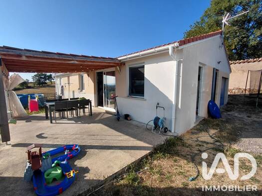 Maison de plain-pied à vendre 265 000 € 4 pièces 3 chambres 89 m² 590 m² de terrain Chazelles-sur-Lyon 42140