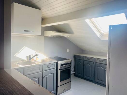 Appartement à louer 850 € 3 pièces 2 chambres 36 m² Étage 3/3 Centre-Cote Deuil-la-Barre 95170