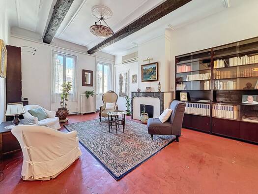 Appartement à vendre 425 000 € 5 pièces 4 chambres 165 m² Étage 3/4 Noailles Marseille 1er arrondissement 13001