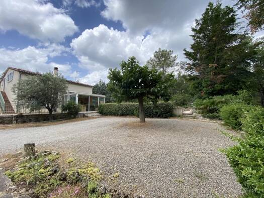 Maison à vendre 484 000 € 7 pièces 4 chambres 205 m² 2 503 m² de terrain Callas 83830