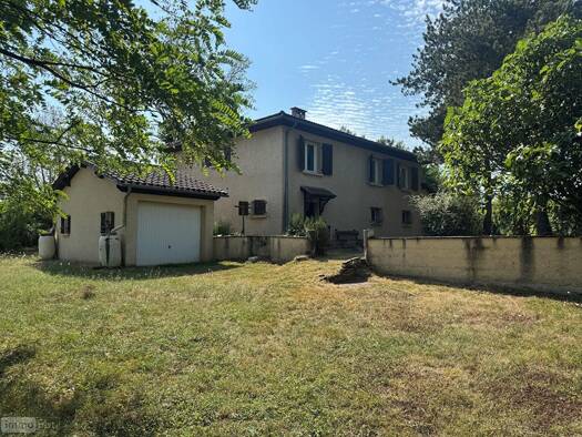 Maison à vendre 178 100 € 3 pièces 2 chambres 96 m² 1 976 m² de terrain Capdenac 46100