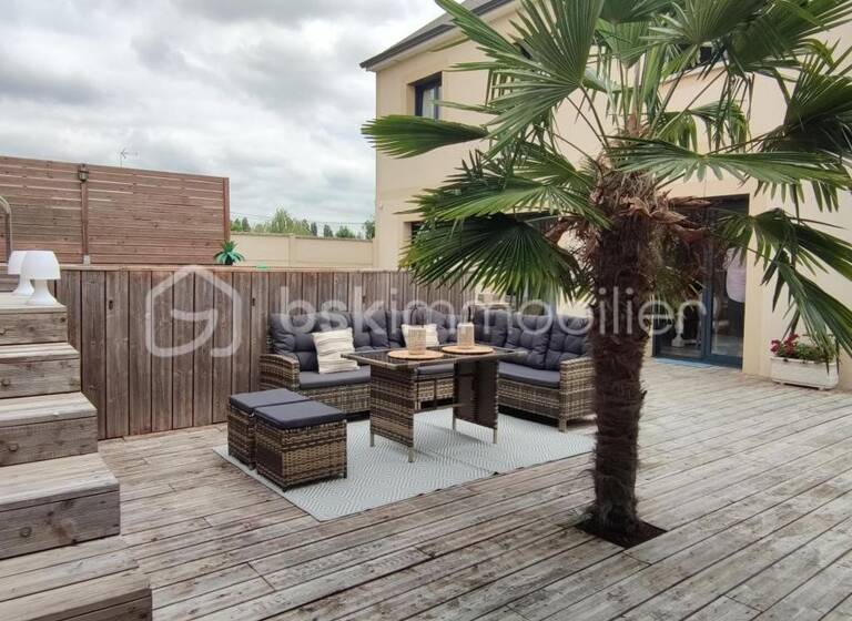 Maison à vendre 389 000 € 6 pièces 5<br/>chambres 134 m²<br/>superficie Sud Gisors 27140