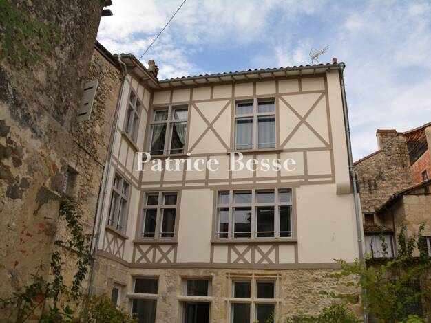 Maison à vendre 500 000 € 8 pièces 4 chambres 280 m² 410 m² de terrain Agen 47000