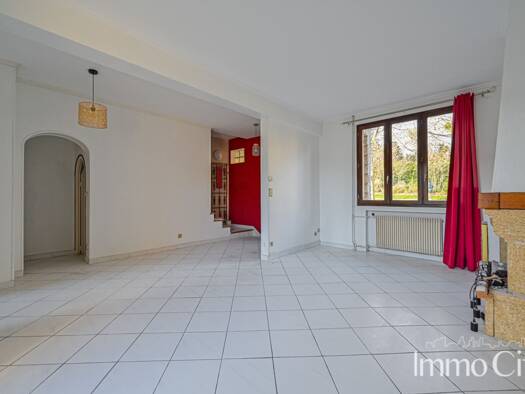 Maison à louer 1 850 € 4 pièces 3 chambres 86 m² 181 m² de terrain RER-Lombart Fontenay-aux-Roses 92260
