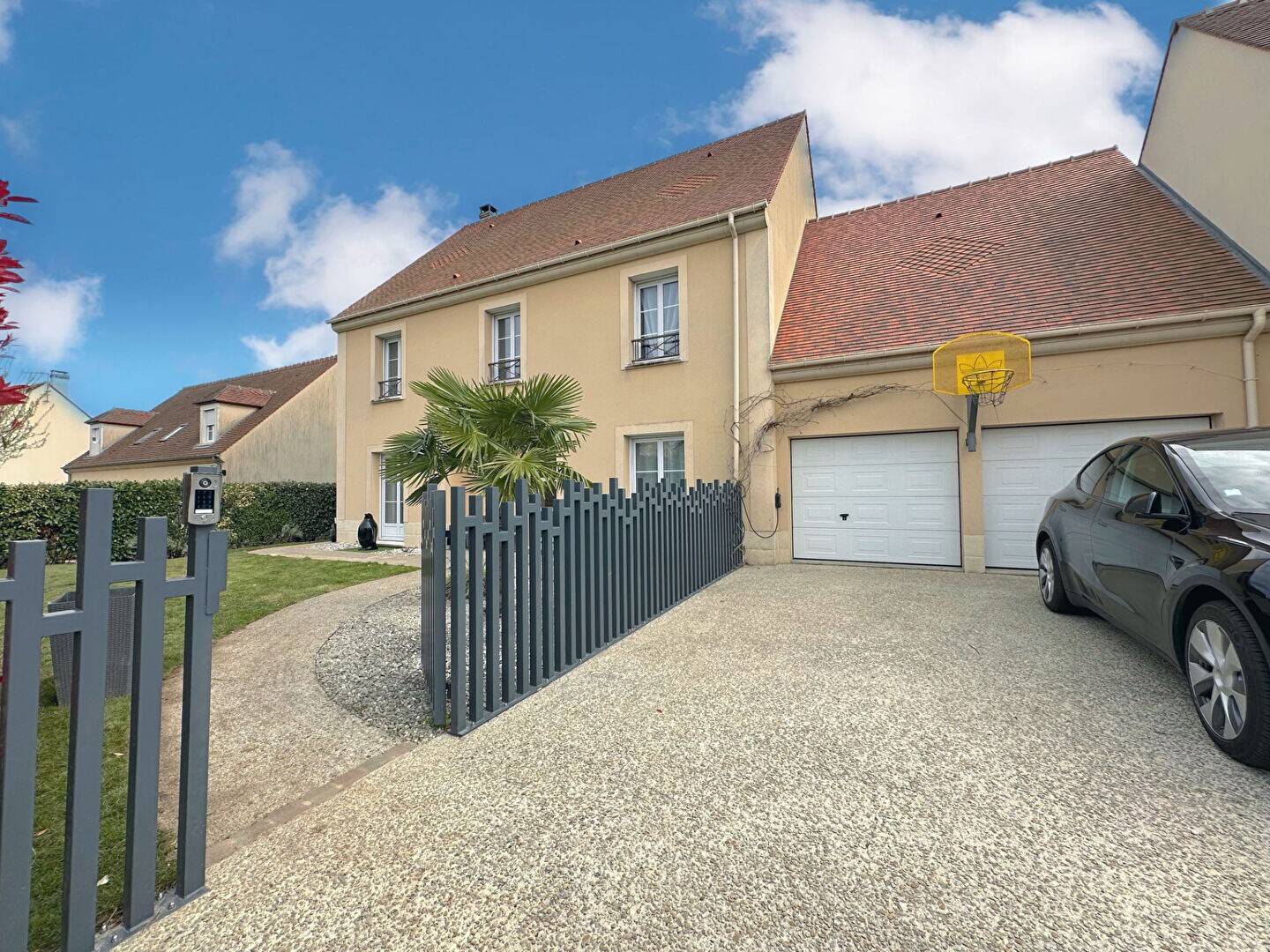 Maison à vendre, 242m², LA CHAPELLE EN SERVAL