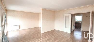 Appartement à vendre 159 900 € 5 pièces 3 chambres 85 m² Dernier étage, Étage 3/3 Quincy-sous-Sénart 91480