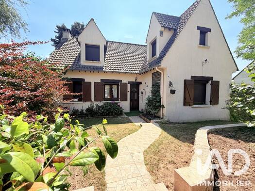 Maison de plain-pied à vendre 387 000 € 6 pièces 4 chambres 122 m² 598 m² de terrain Pringy 77310