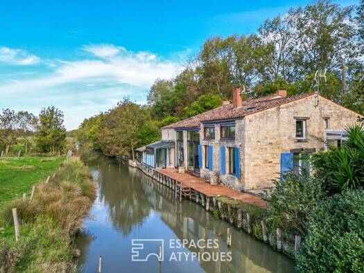 Maison à vendre 299 000 € 8 pièces 4 chambres 226 m² 1 625 m² de terrain Maillezais 85420