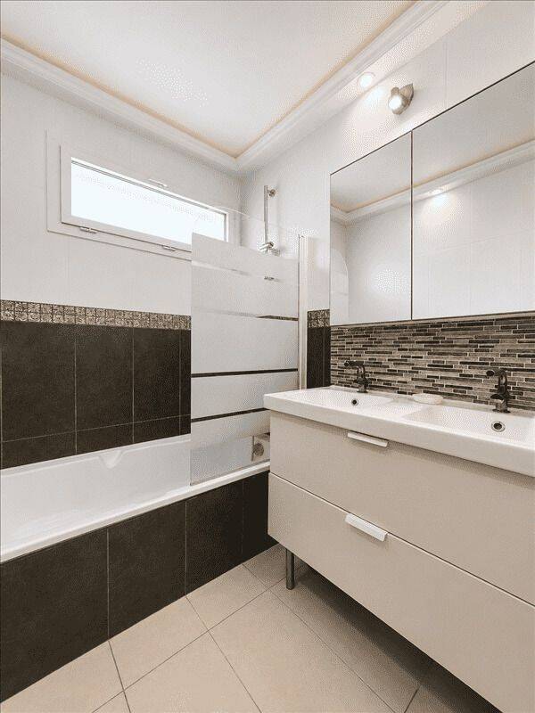 Magnifique 4 pièces 81,76m2 – Terrasse – Piscine – Parking, gara — 8
