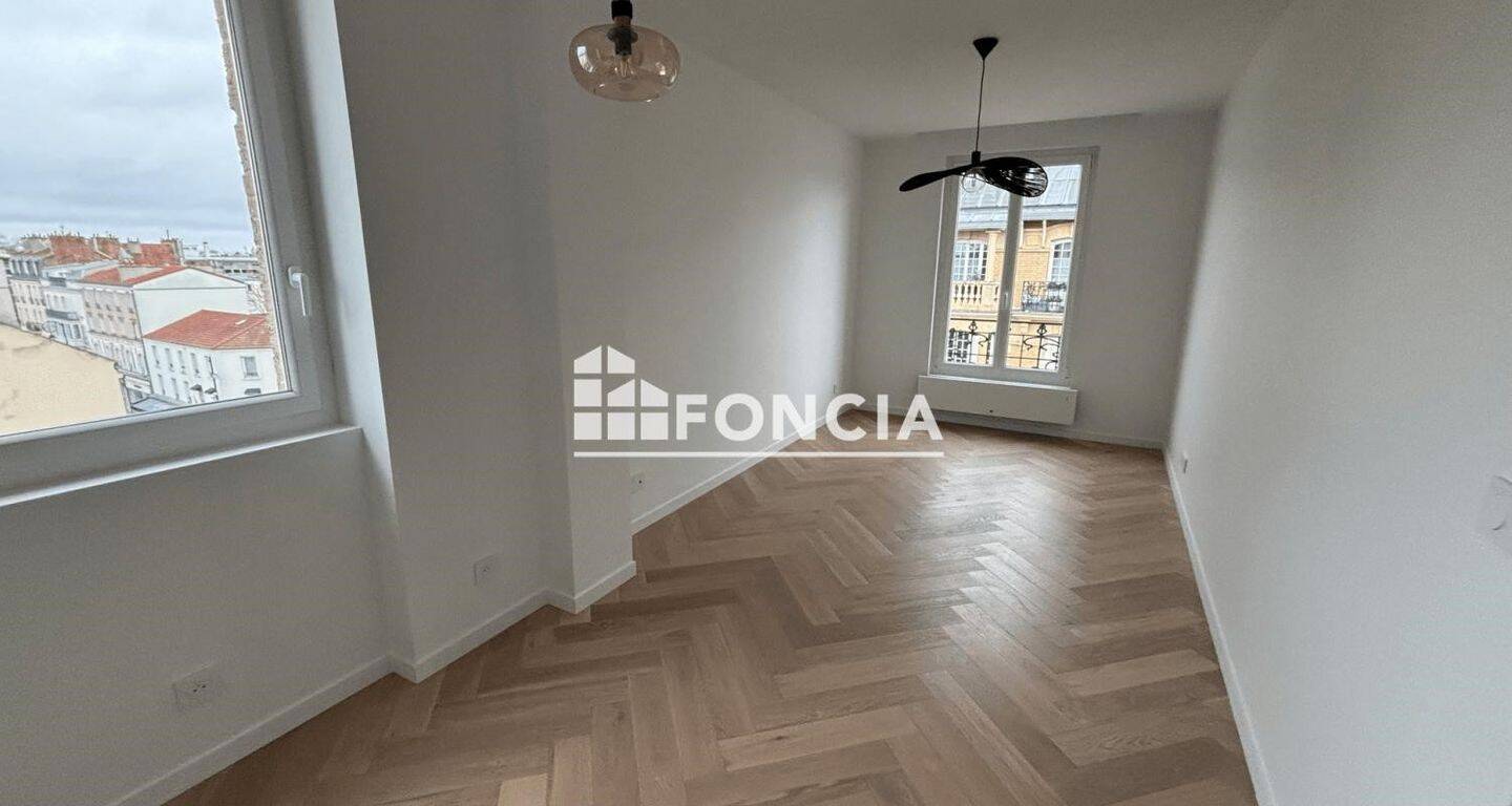 Maison à louer, 47m², SAINT MAUR DES FOSSES