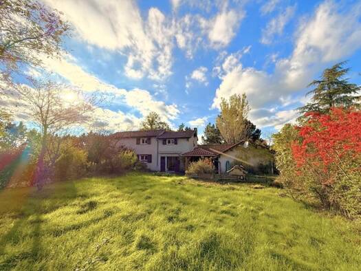 Villa à vendre 660 000 € 7 pièces 6 chambres 168 m² 10 000 m² de terrain Chaponost 69630