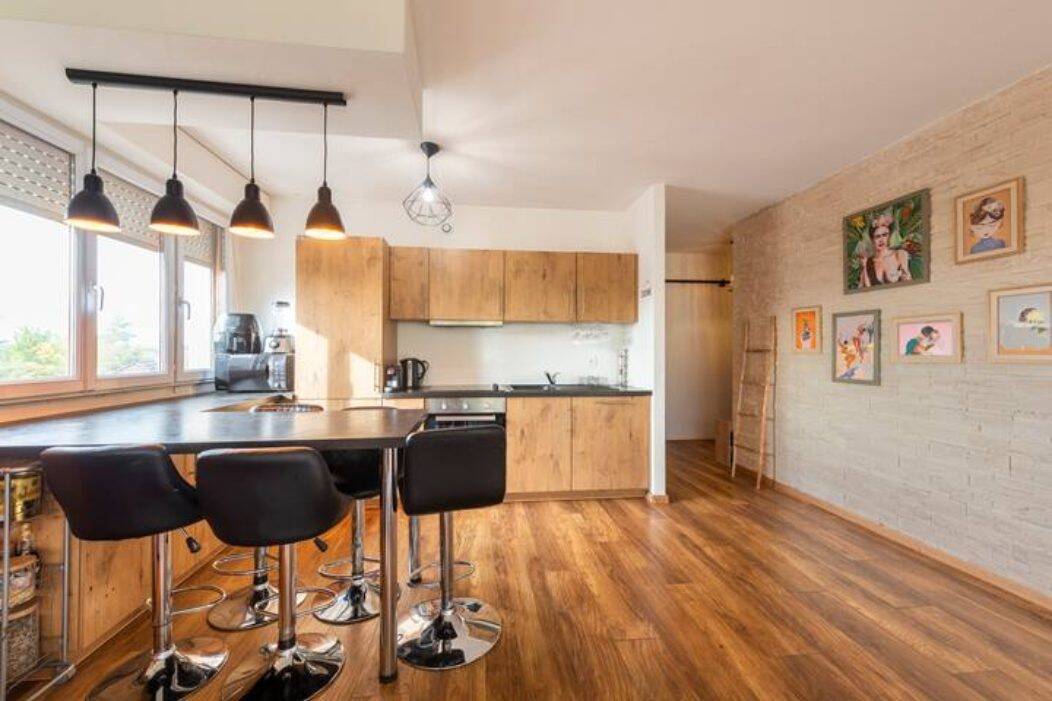 Maison à vendre, 82m², ETREMBIERES