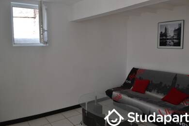 Appartement à louer 740 € 1 pièce 38 m² 1er étage Wazemmes Lille 59000
