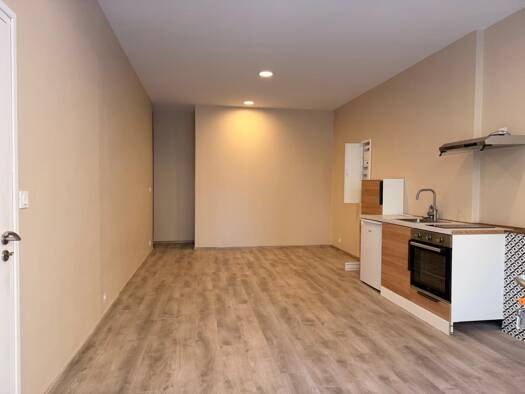 Appartement à vendre 99 500 € 3 pièces 1 chambre 50 m² RDC/4 Centre Ville-Fenet-Petit Puy Saumur 49400