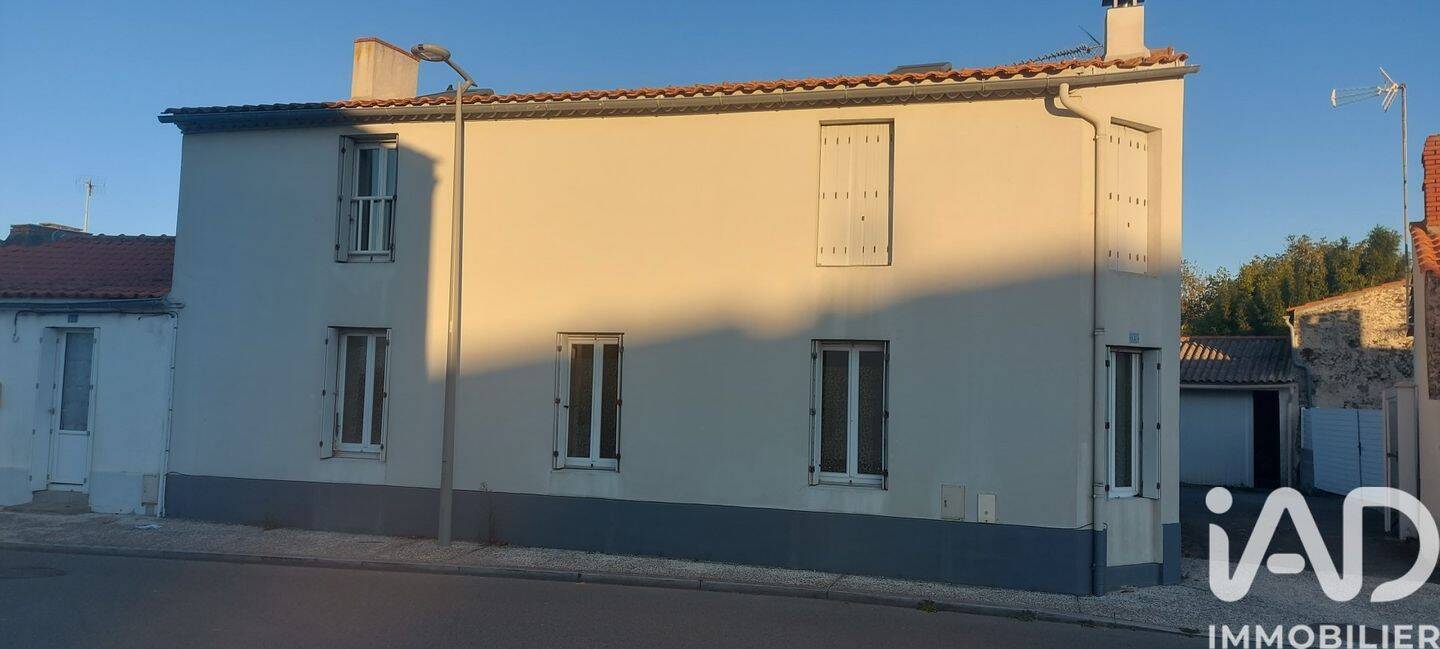 Maison à vendre, 100m², SAINT CHRISTOPHE DU LIGNERON