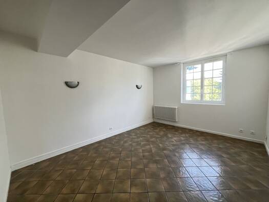 Appartement à vendre 145 000 € 2 pièces 1 chambre 42 m² Étage 2/3 Hasparren 64240