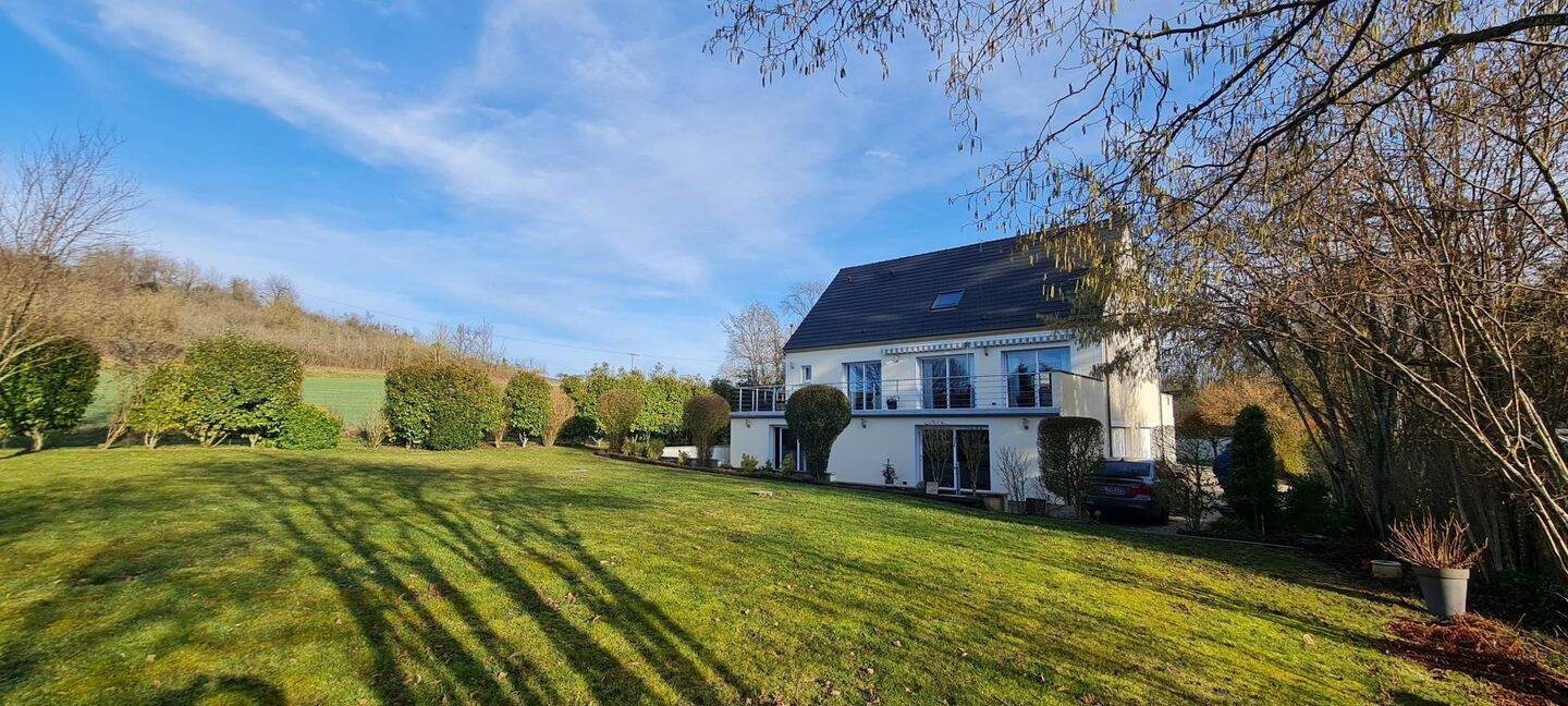Maison à vendre, 196m², MONTIGNY LES MONTS