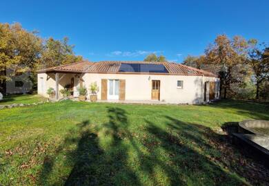 Maison de plain-pied à vendre 236 000 € 5 pièces 3 chambres 127 m² 6 483 m² de terrain Serignac 46700