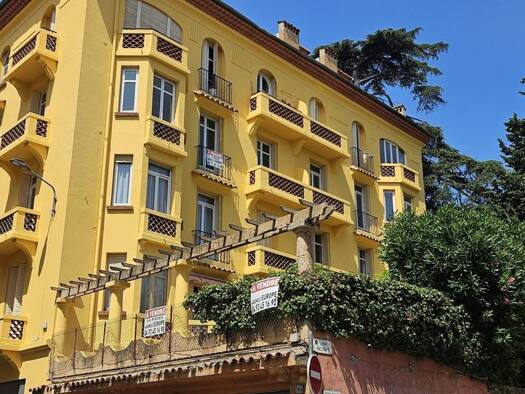 Appartement à vendre 580 000 € 5 pièces 3 chambres 117 m² Étage 2/4 République Cannes 06400