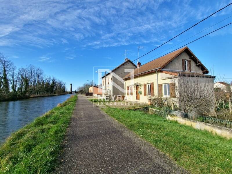 Maison à vendre, 117m², DIGOIN