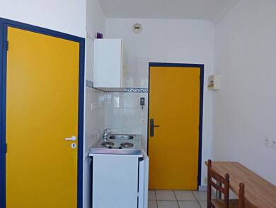Appartement à louer 490 € 1 pièce 19 m² Keroman-Merville Lorient 56100