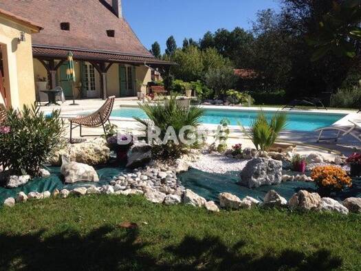Maison à vendre 599 000 € 6 pièces 5 chambres 200 m² 30 000 m² de terrain Bergerac 24100