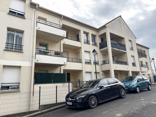 Studio à vendre 134 000 € 1 pièce 36 m² Étage 1/2 Le Bourg-La Garenne Marly-la-Ville 95670